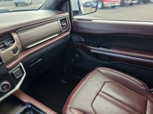 Used 2023 Ford Expedition Max Limited image 41
