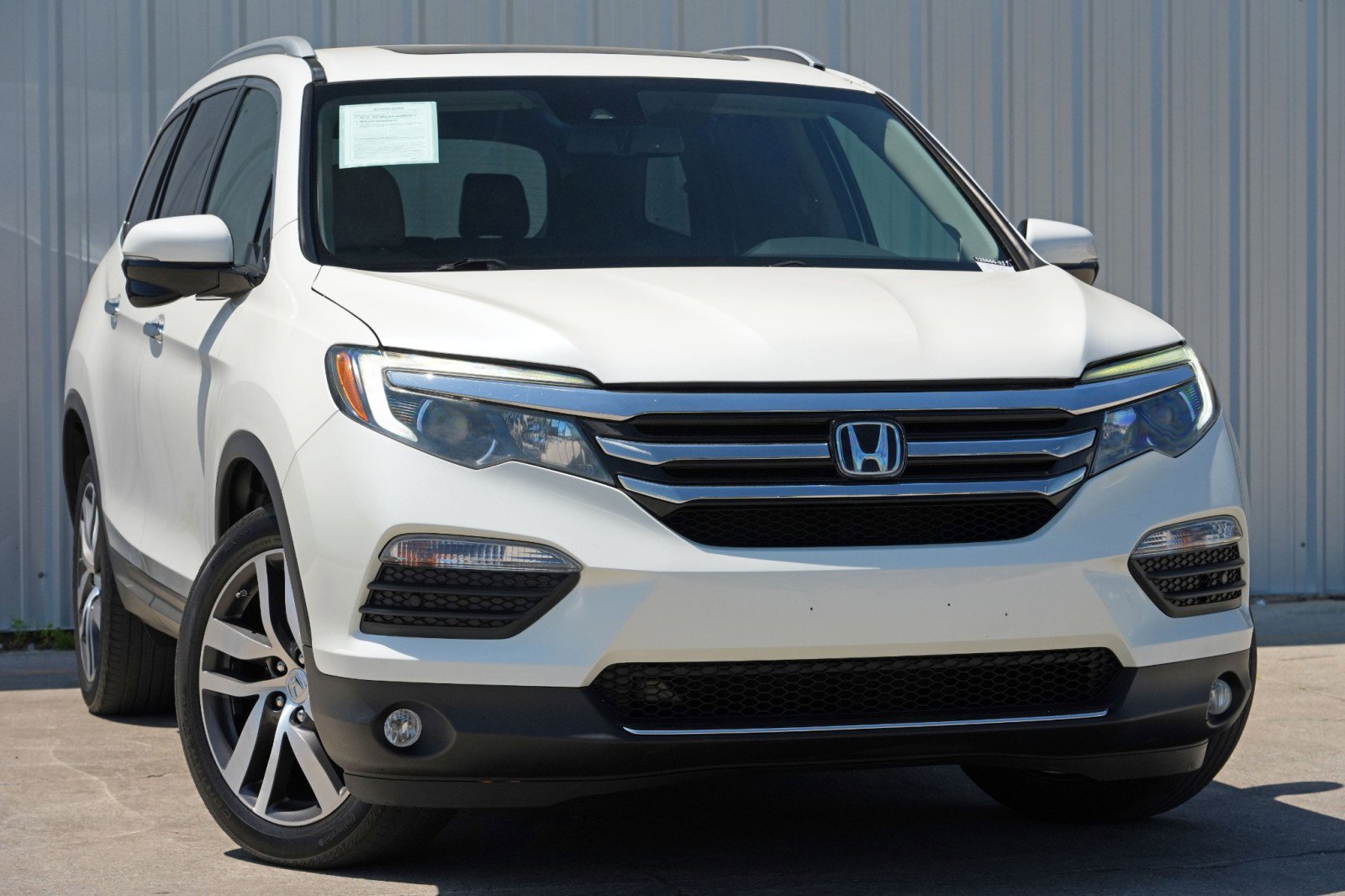 Used 2016 Honda Pilot Touring image 2