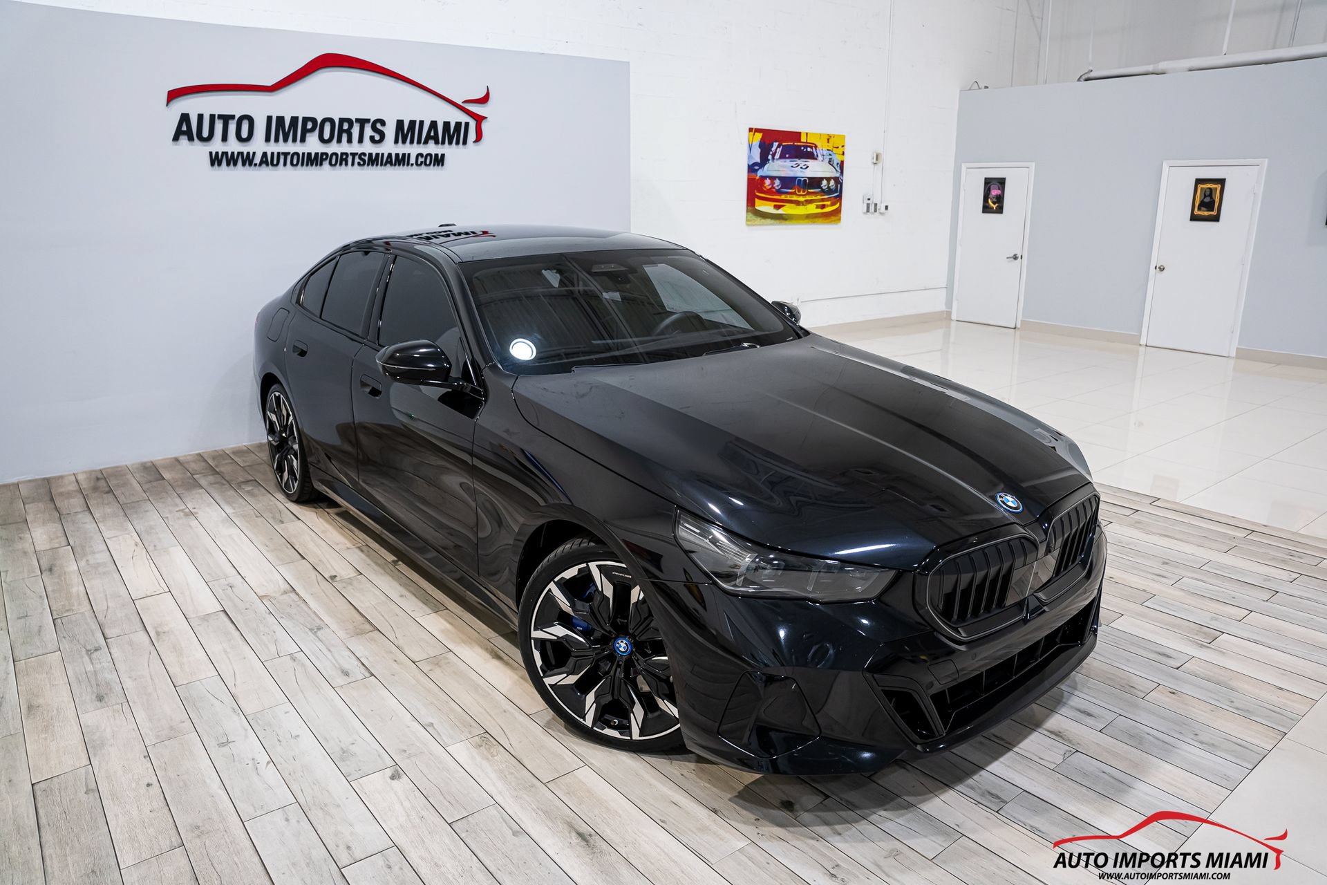 Used 2025 BMW 550e xDrive w/ Executive Package AWD/4WD image 28