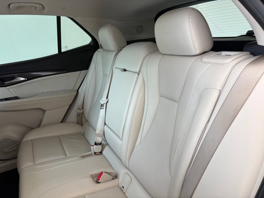 Used 2021 Buick Envision Essence FWD image 32