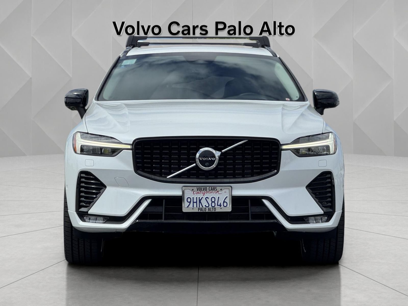 Certified 2023 Volvo XC60 B5 Ultimate w/ Protection Package Premier FWD image 14
