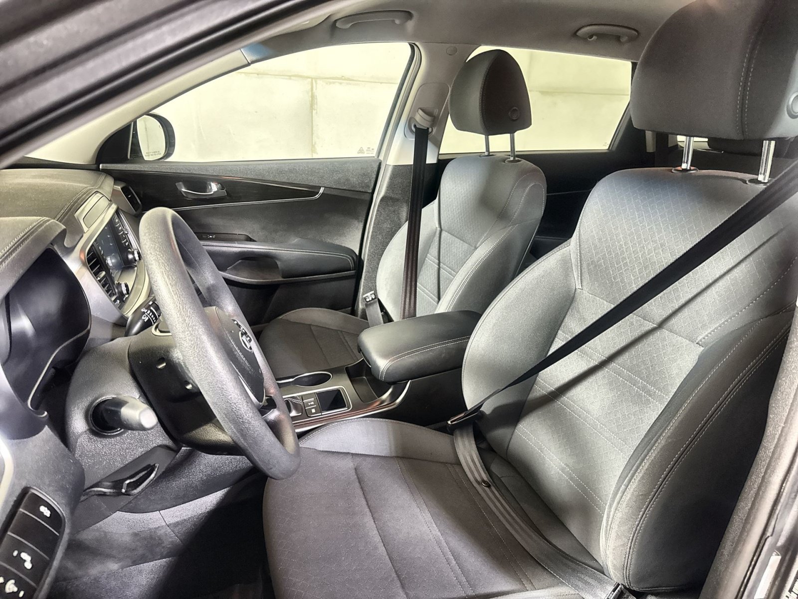 Used 2019 Kia Sorento AWD V6 image 13