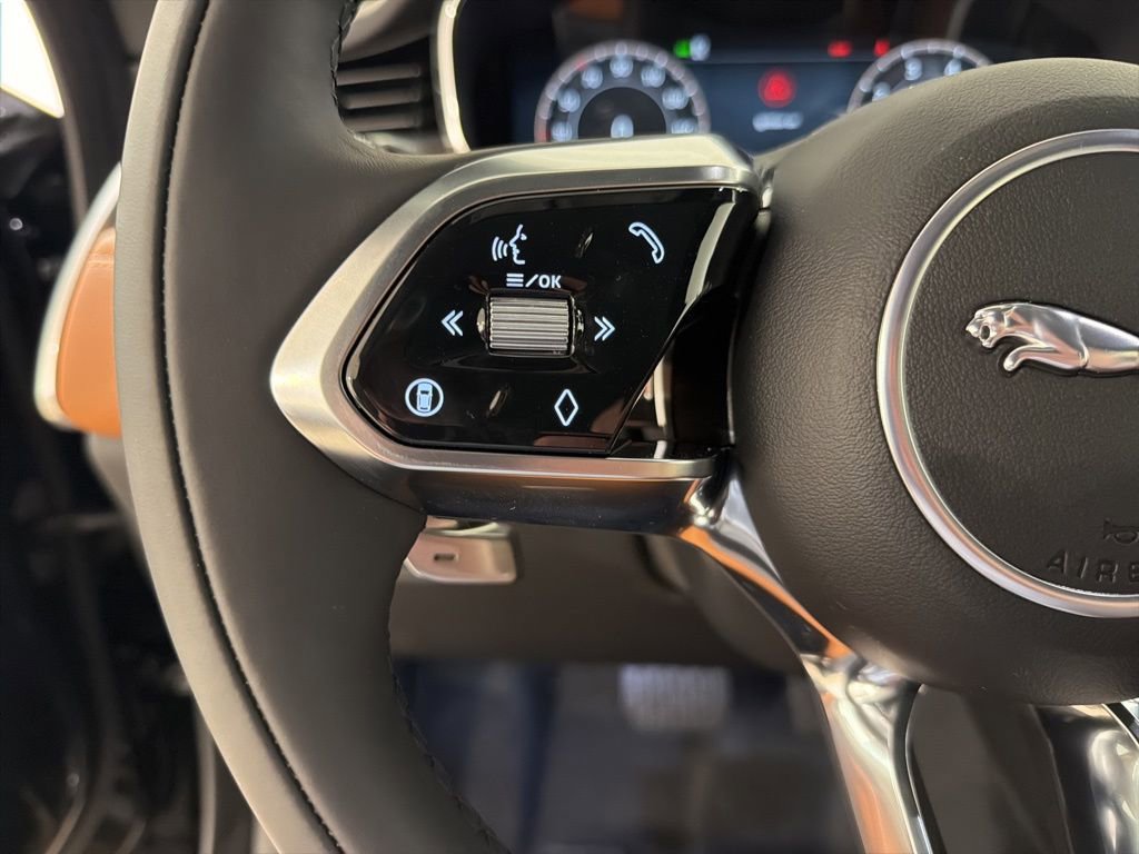 New 2026 Jaguar F-PACE R-Dynamic S image 12