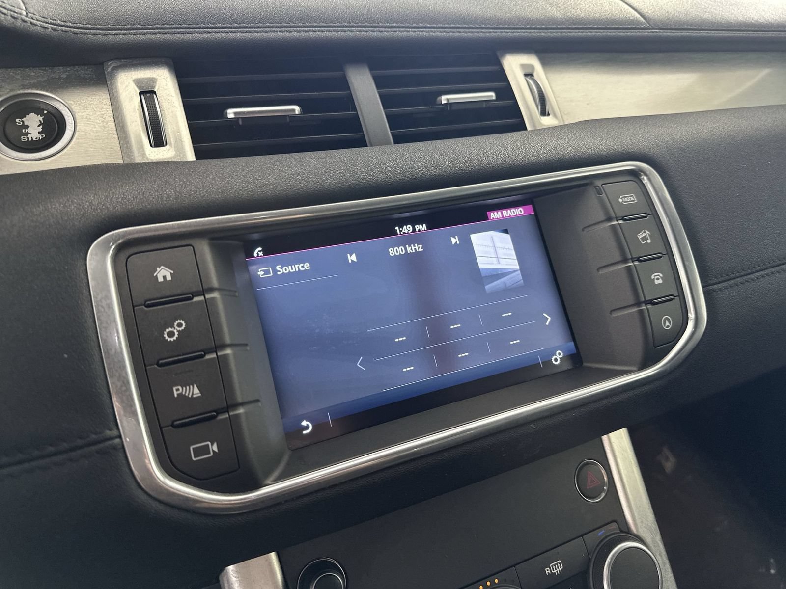 Used 2017 Land Rover Range Rover Evoque SE AWD/4WD image 16