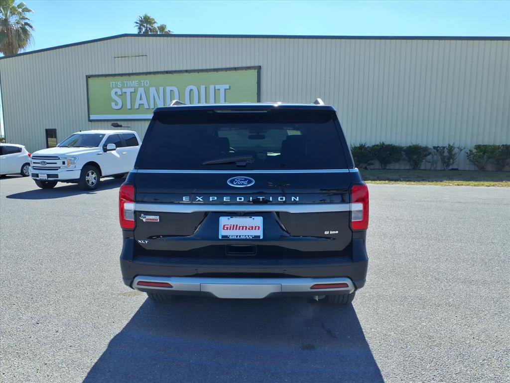 Used 2023 Ford Expedition XLT image 7