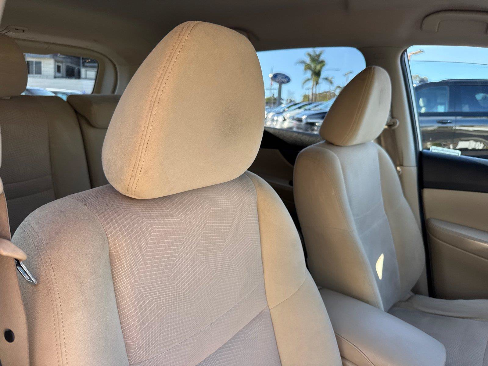 Used 2016 Nissan Rogue SV FWD image 15