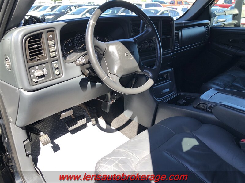 Used 2002 Chevrolet Silverado 3500 LT AWD/4WD image 11