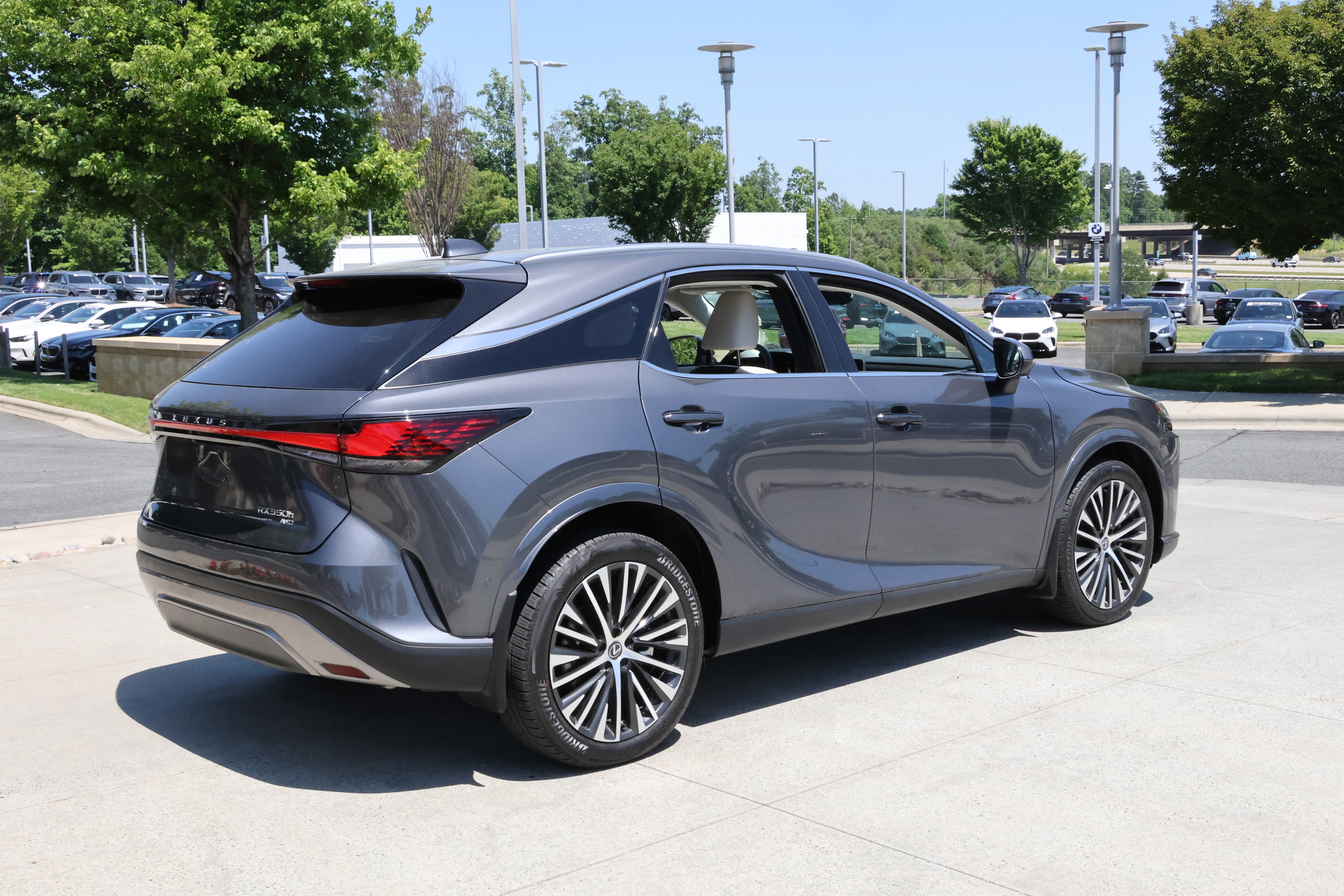 Used 2024 Lexus RX 350 w/ Convenience Package AWD/4WD image 9