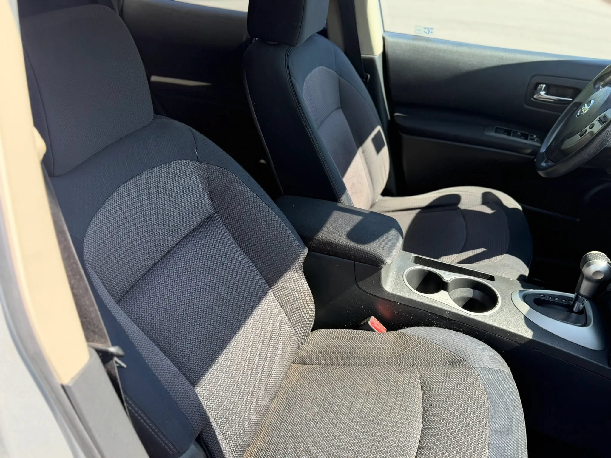 Used 2010 Nissan Rogue SL AWD/4WD image 24