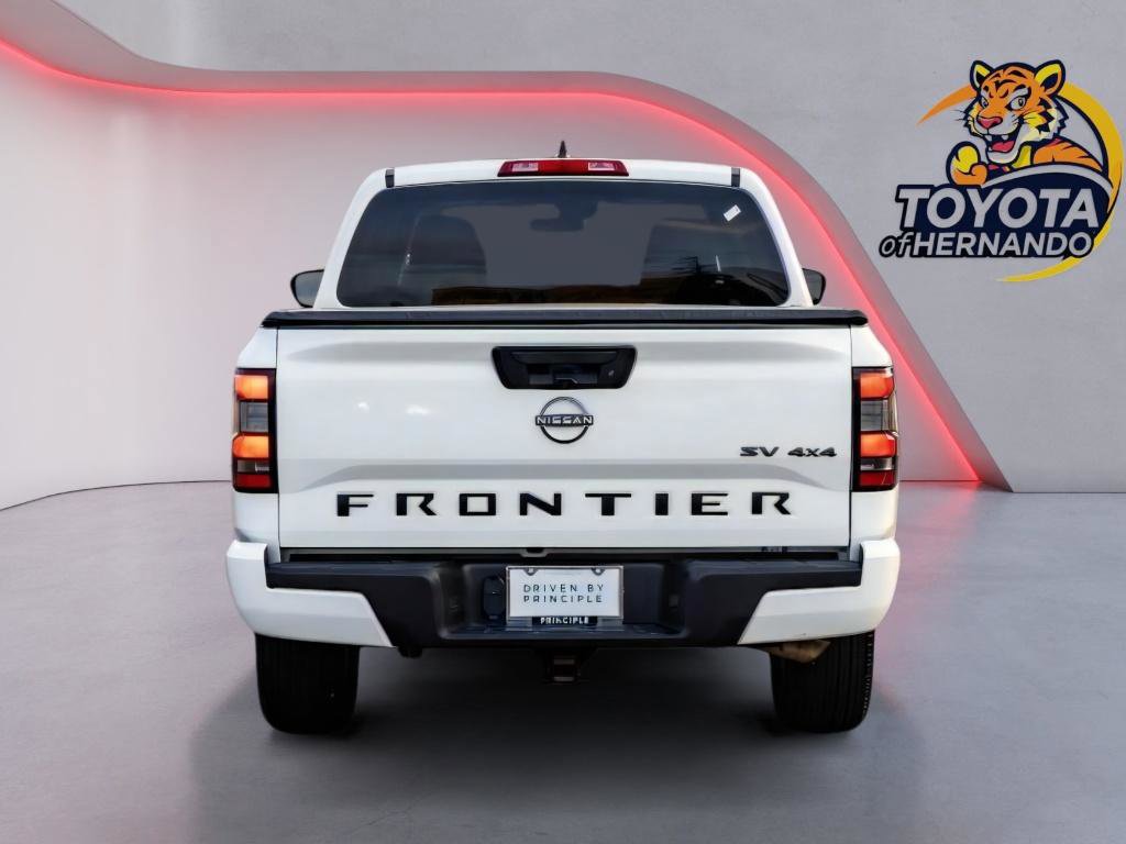 Used 2023 Nissan Frontier SV image 6