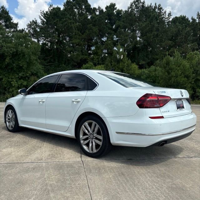 Used 2018 Volkswagen Passat 2.0T SE FWD image 3
