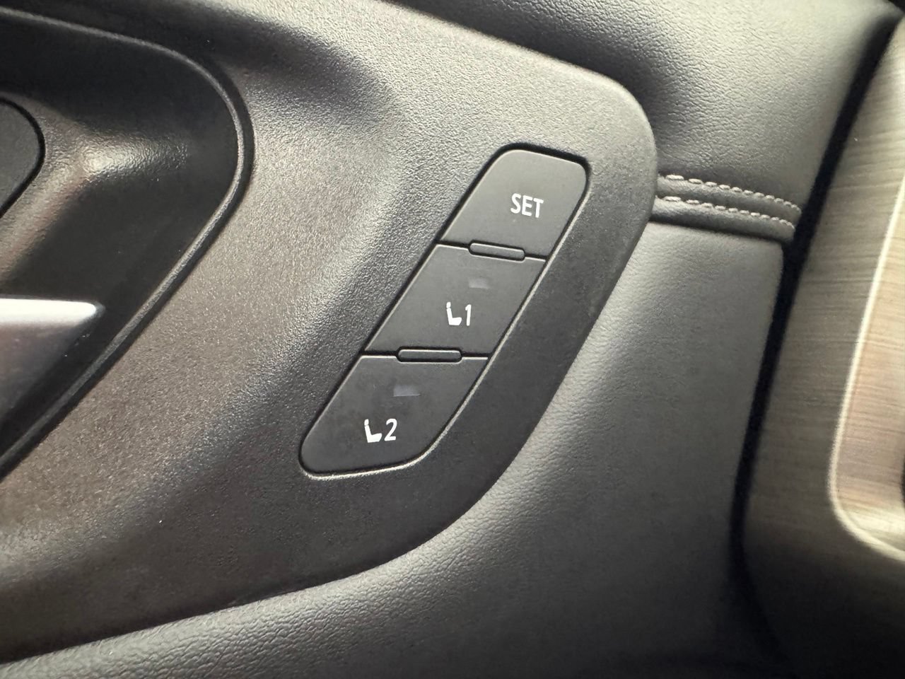 Used 2023 Nissan Pathfinder Platinum AWD/4WD image 24