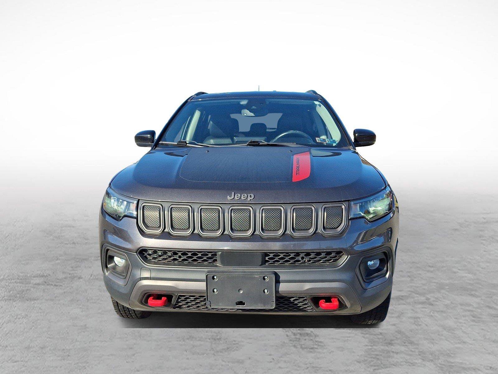 Used 2022 Jeep Compass Trailhawk w/ Trailhawk Convenience Group AWD/4WD image 2
