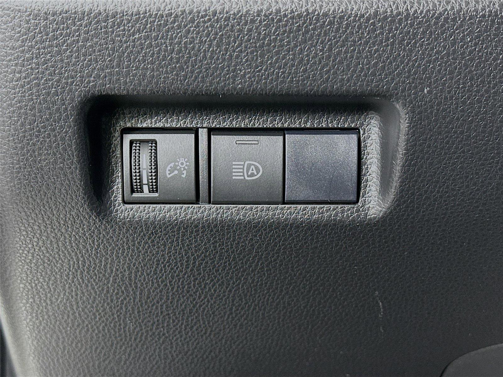 Certified 2019 Toyota RAV4 LE image 10