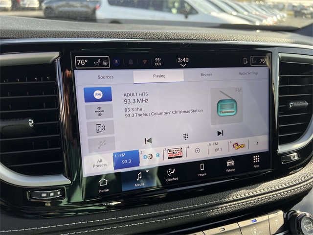 New 2026 Chrysler Pacifica Select image 2