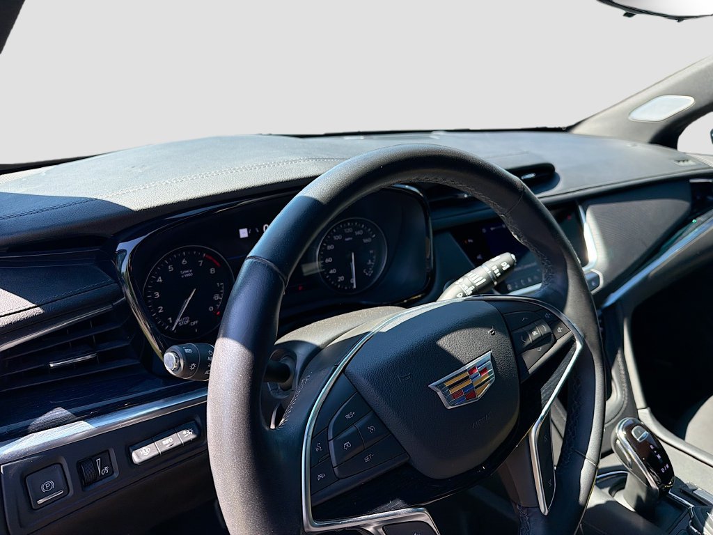 Used 2024 Cadillac XT5 Premium Luxury w/ Technology Package FWD image 9