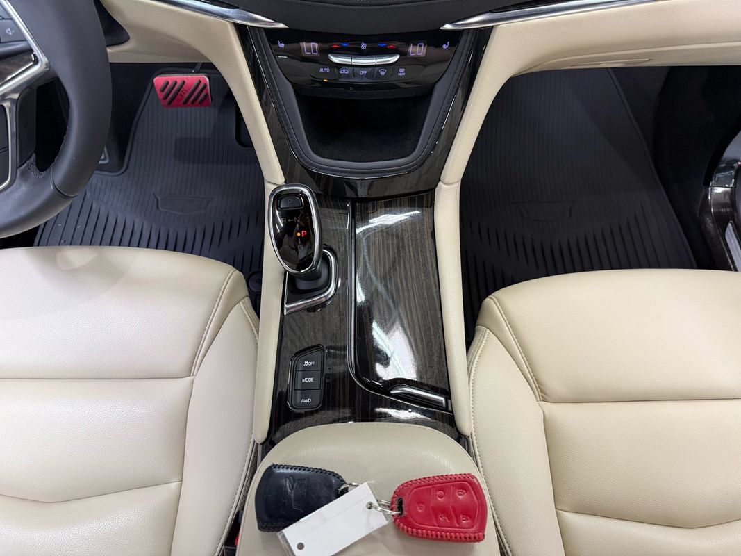 Used 2018 Cadillac XT5 AWD image 22