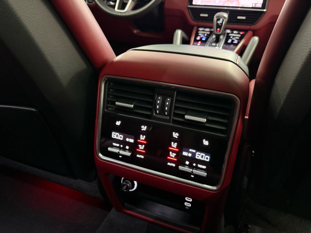 Used 2021 Porsche Cayenne S AWD/4WD image 27