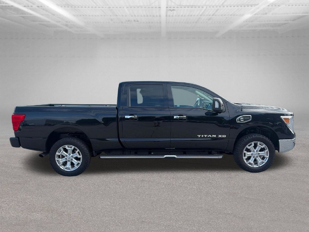 Used 2018 Nissan Titan SV w/ SV Convenience Package AWD/4WD image 7