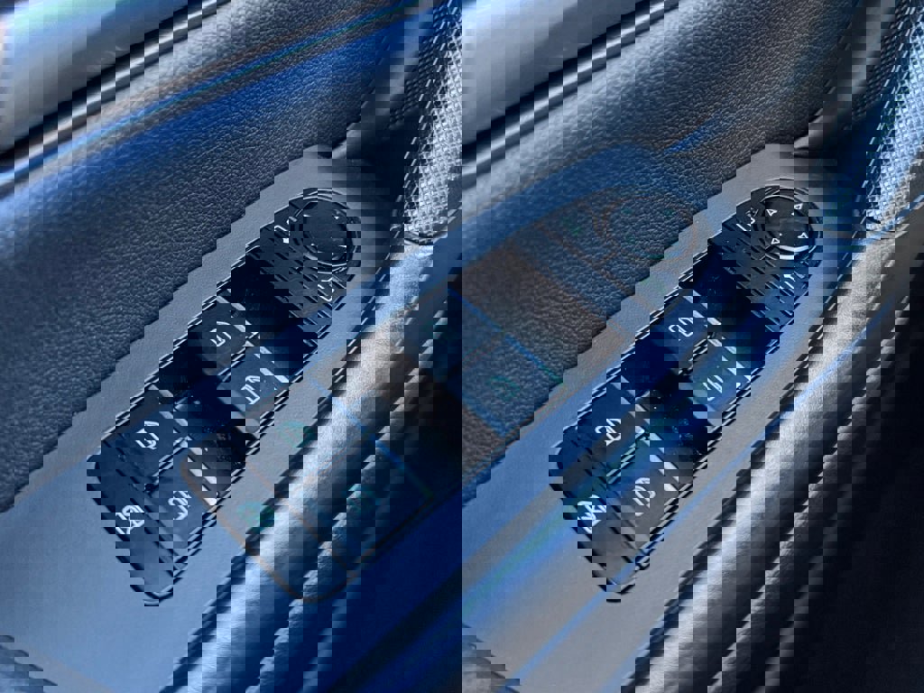 Used 2025 MAZDA CX-50 AWD 2.5 S w/ Preferred Package image 15