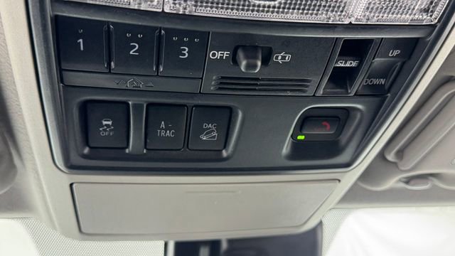 Used 2022 Toyota 4Runner SR5 Premium w/ Moonroof Package image 32