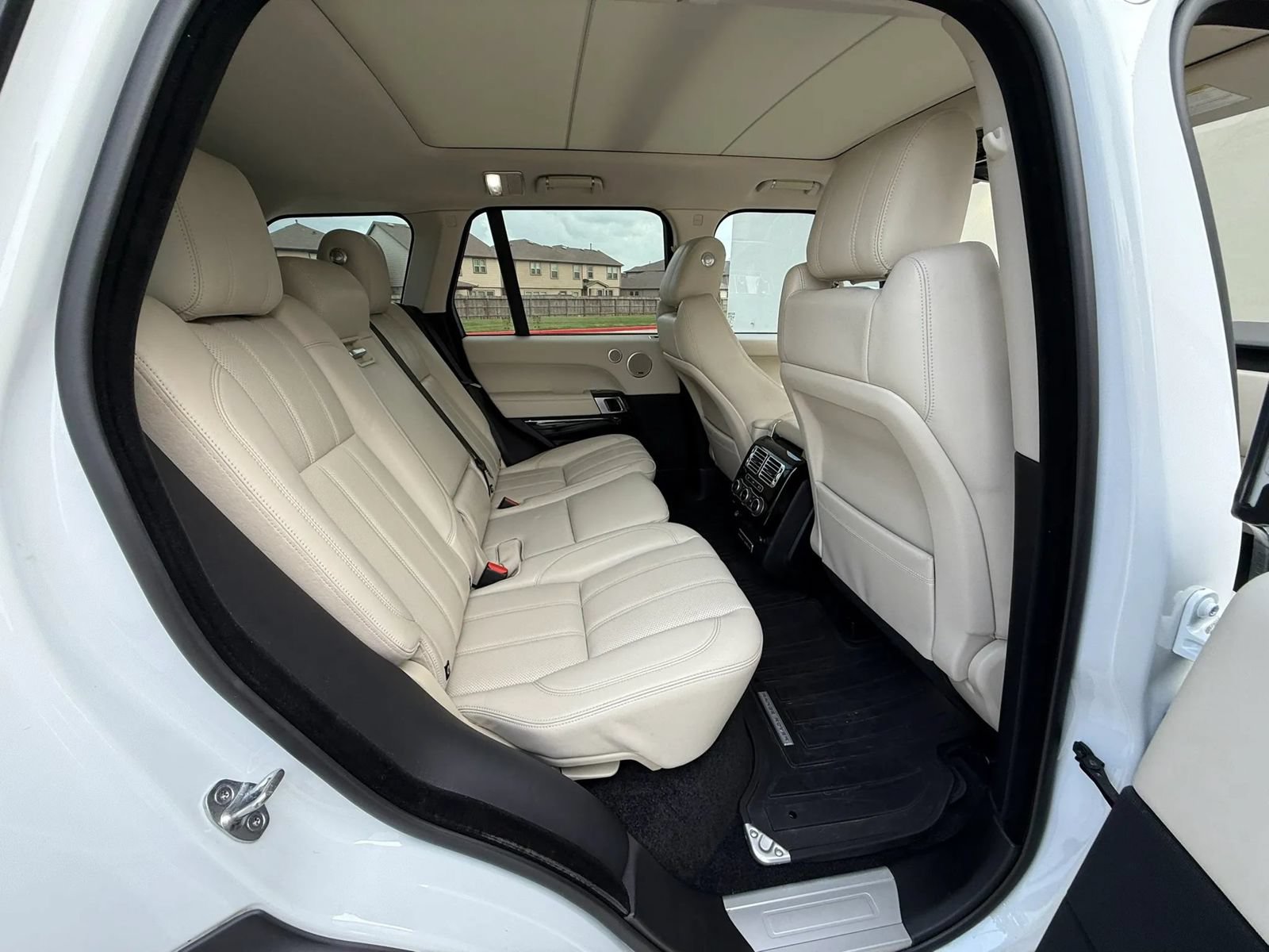 Used 2016 Land Rover Range Rover HSE AWD/4WD image 17