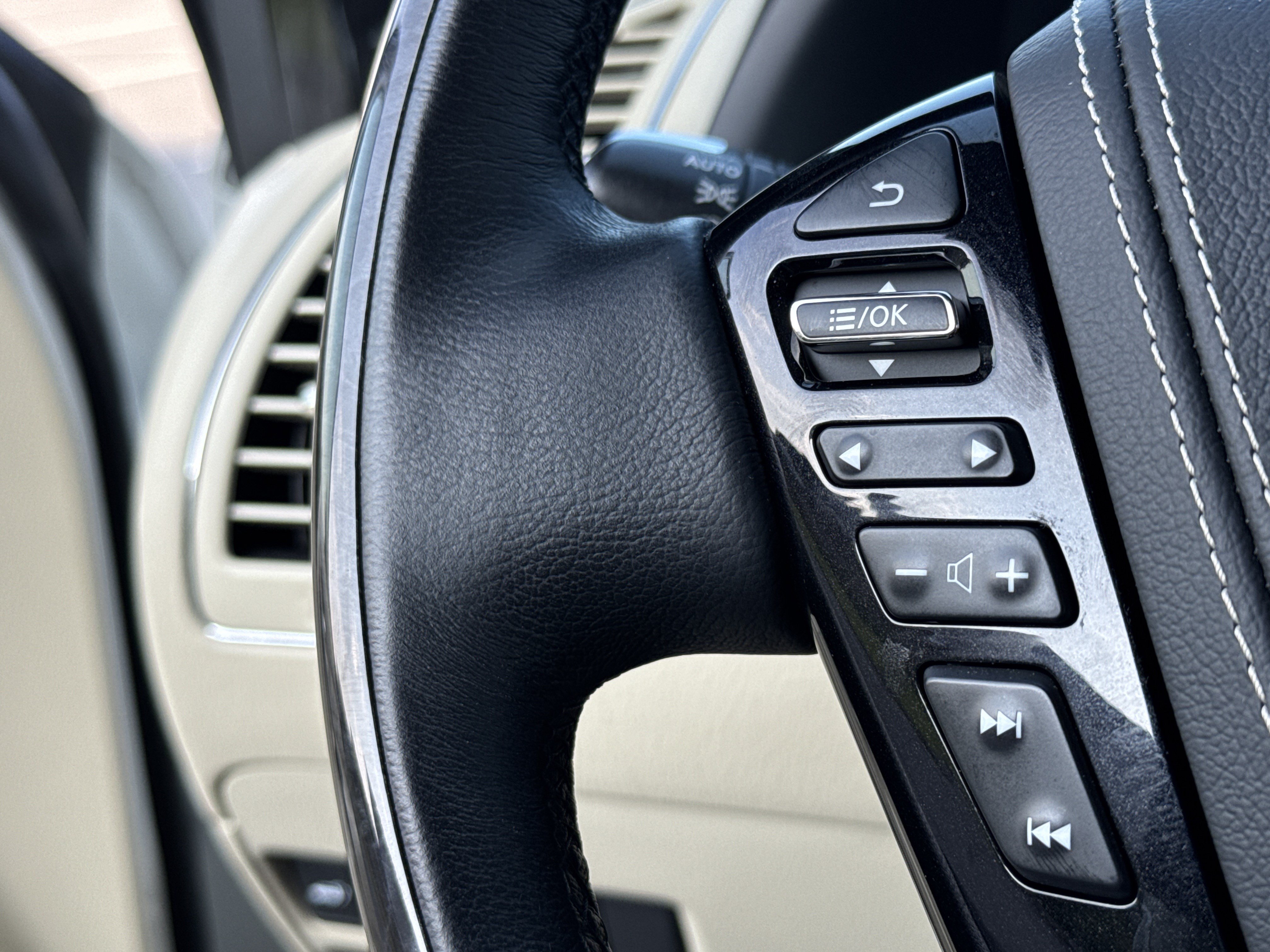 Used 2024 INFINITI QX80 Sensory AWD/4WD image 21