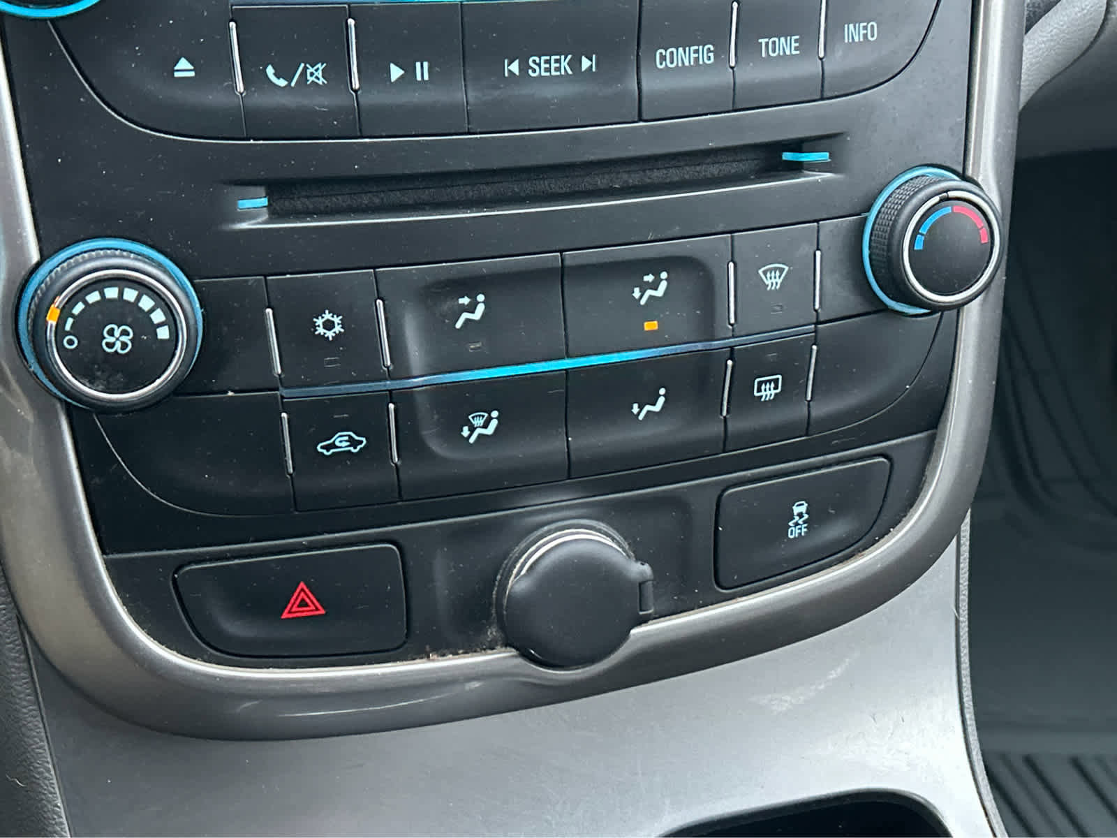 Used 2015 Chevrolet Malibu LS FWD image 25