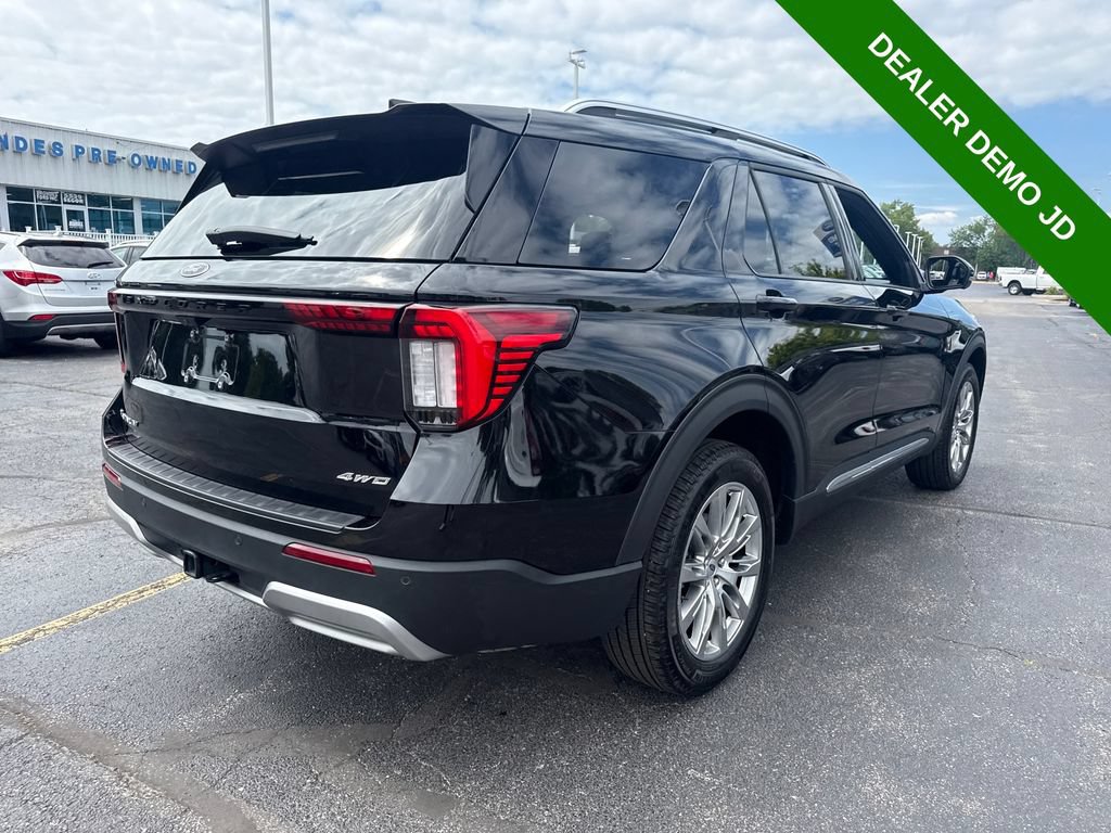 Used 2025 Ford Explorer Platinum AWD/4WD image 6