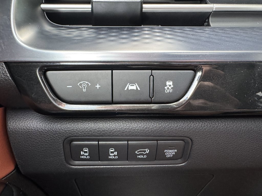Used 2024 Kia Carnival SX Prestige FWD image 33