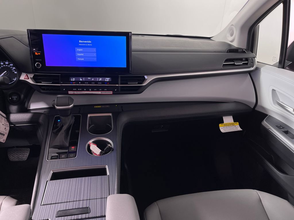 New 2026 Toyota Sienna XLE FWD image 15