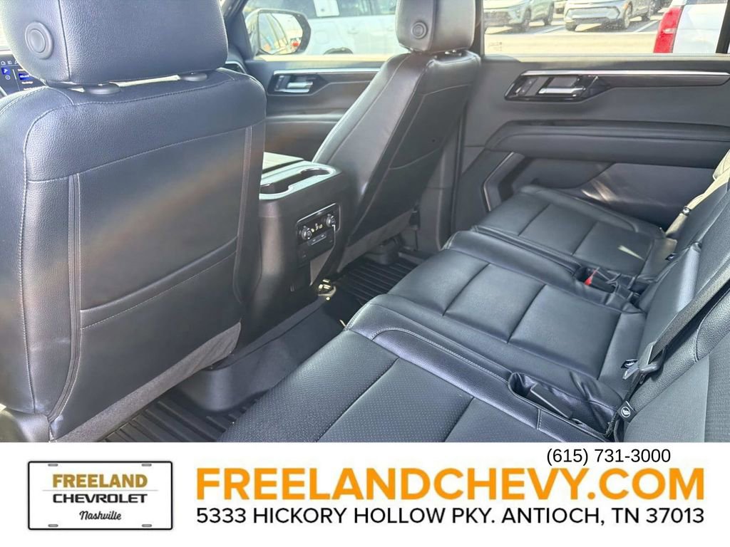 Used 2025 Chevrolet Suburban LS image 17