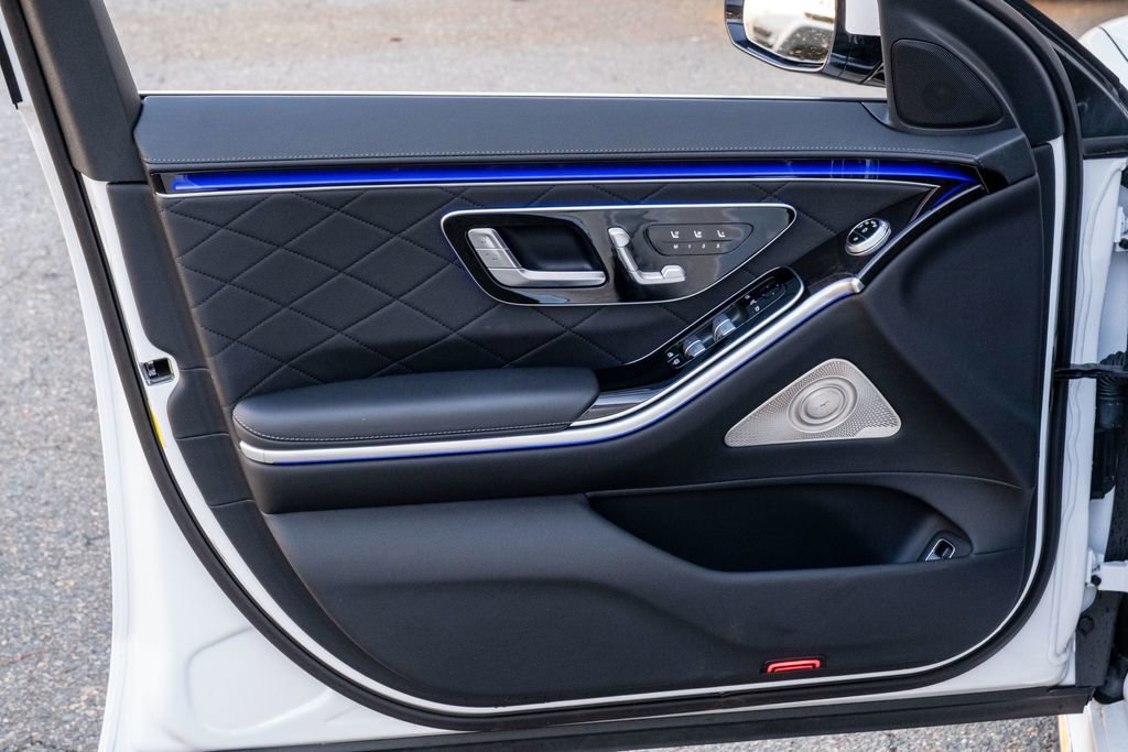 Used 2024 Mercedes-Benz S 580 4MATIC Sedan image 12