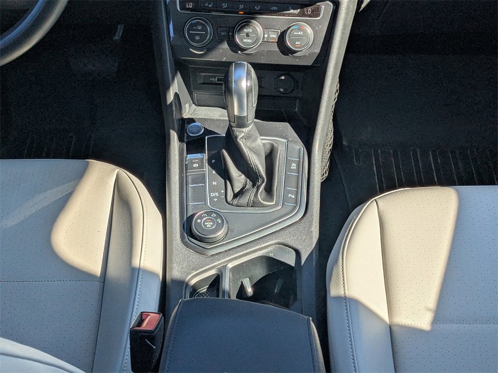 Used 2020 Volkswagen Tiguan SEL image 20