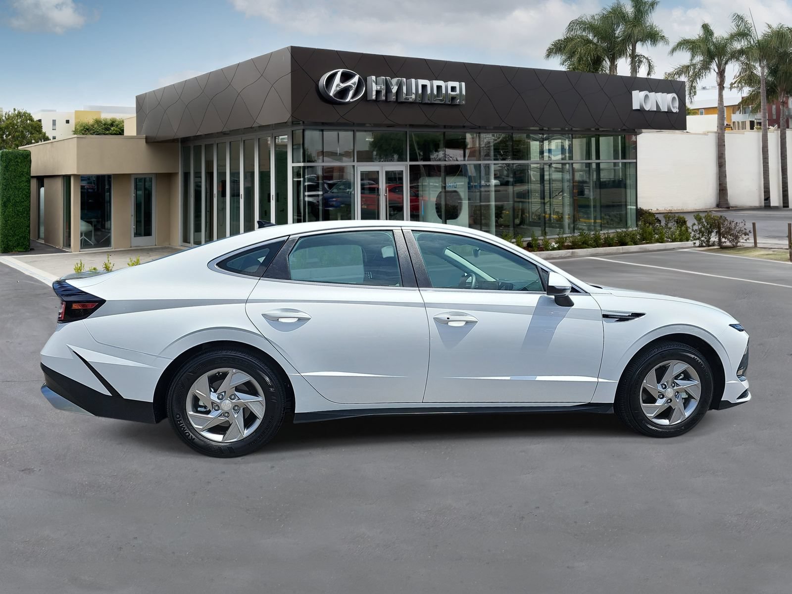 Certified 2026 Hyundai Sonata SE FWD image 2