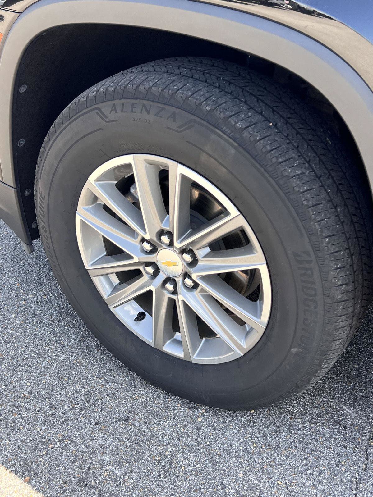 Used 2024 Chevrolet Traverse LT FWD image 41