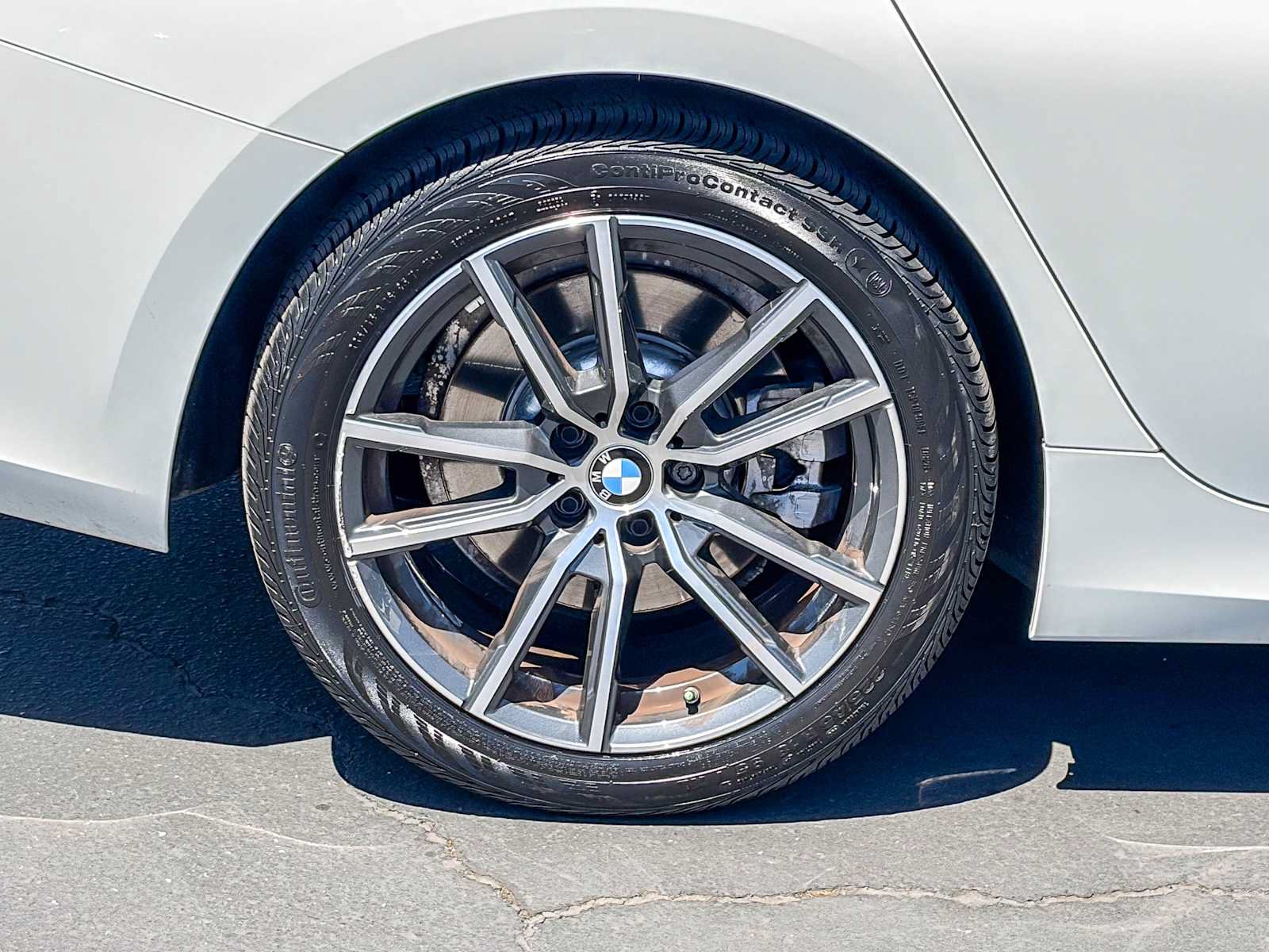 Used 2020 BMW 330i Sedan w/ Premium Package RWD image 11