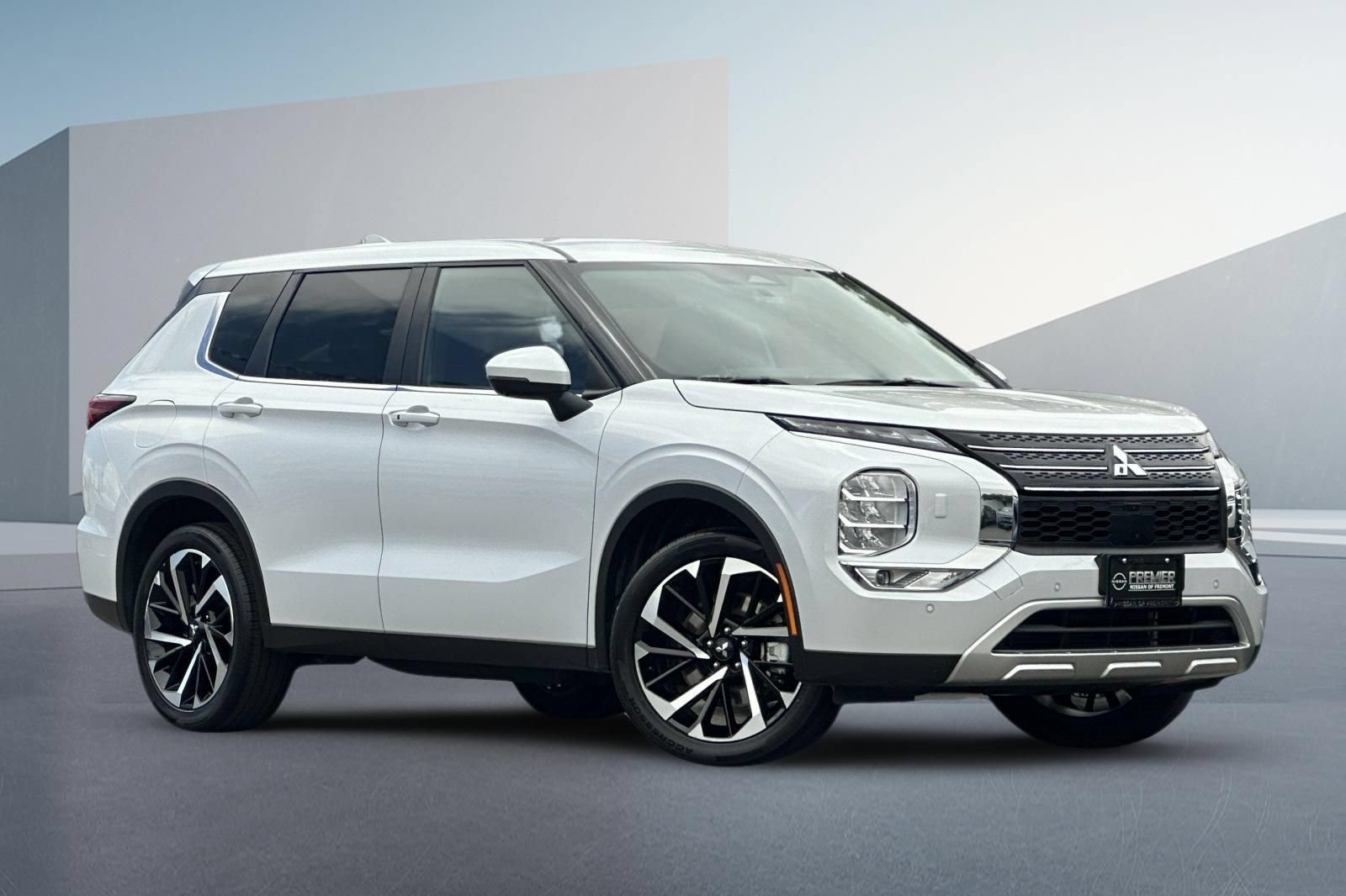 Used 2024 Mitsubishi Outlander AWD video 2