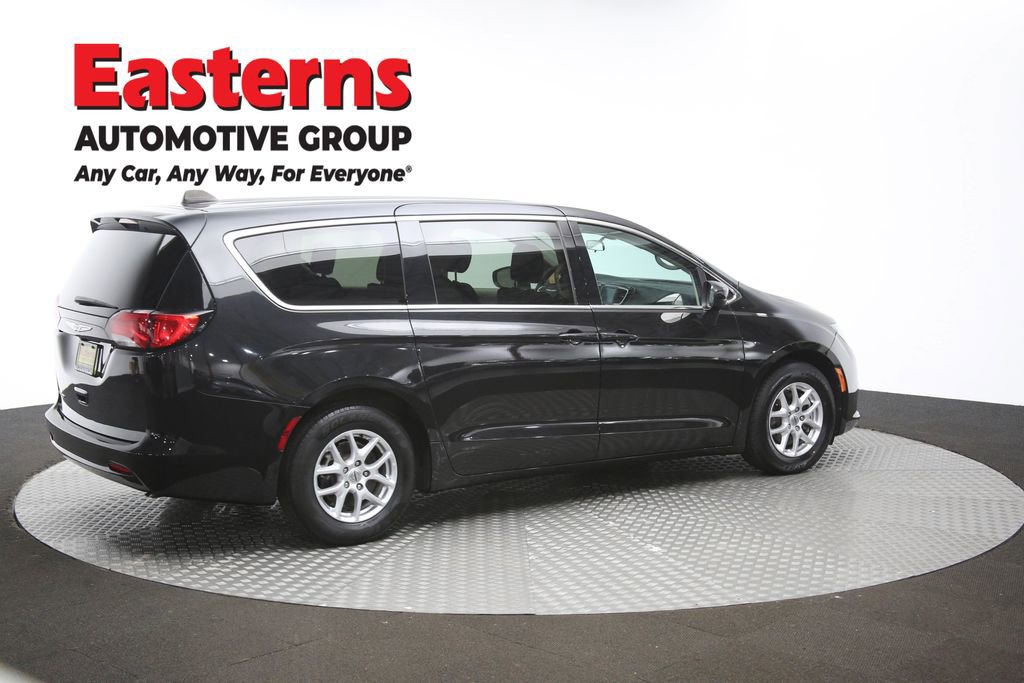 Used 2022 Chrysler Voyager LX FWD image 44