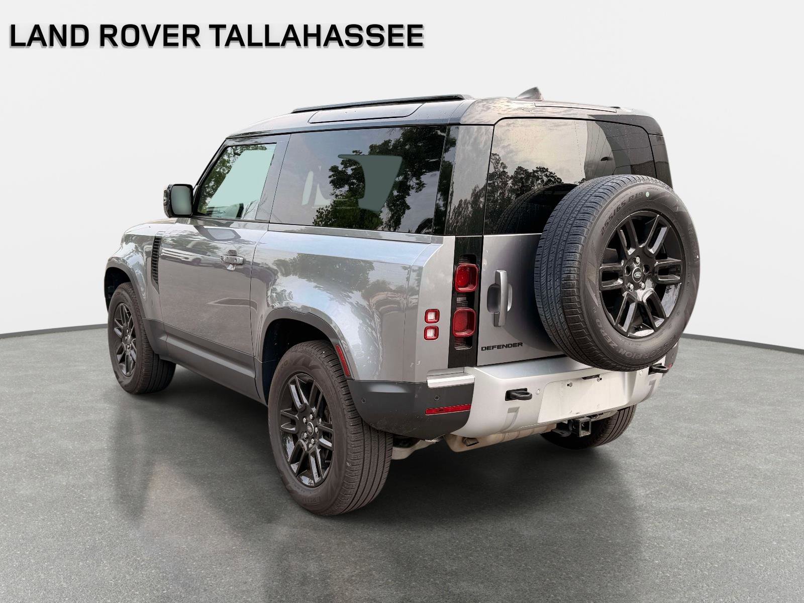 Used 2024 Land Rover Defender 90 S AWD/4WD image 7