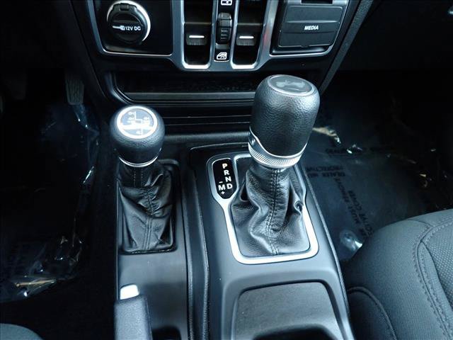 Used 2023 Jeep Wrangler Unlimited w/ Cold Weather Group AWD/4WD image 20