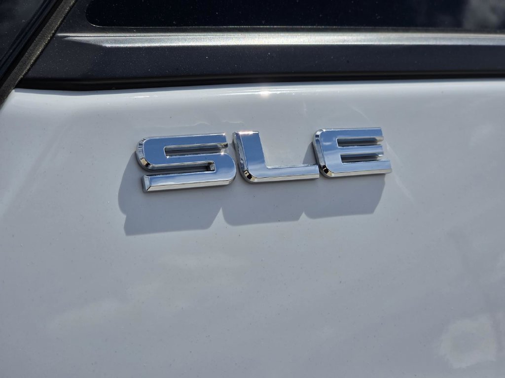 Used 2020 GMC Terrain SLE FWD image 5
