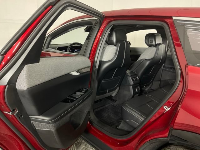 New 2026 Cadillac Optiq Luxury 1 w/ LPO, Floor Liner Package AWD/4WD image 29