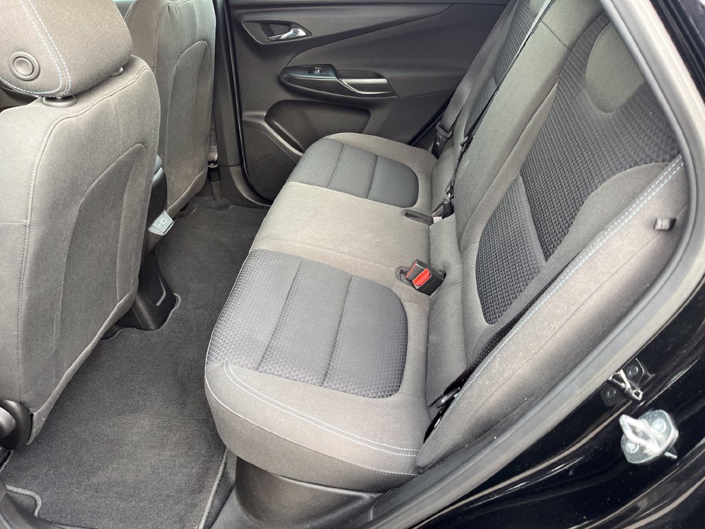 Used 2023 Chevrolet Bolt EUV LT FWD image 24