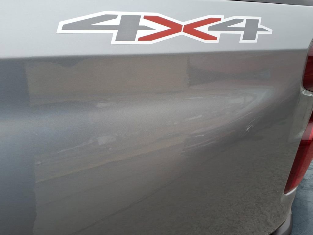 Used 2023 Chevrolet Silverado 1500 LT image 15