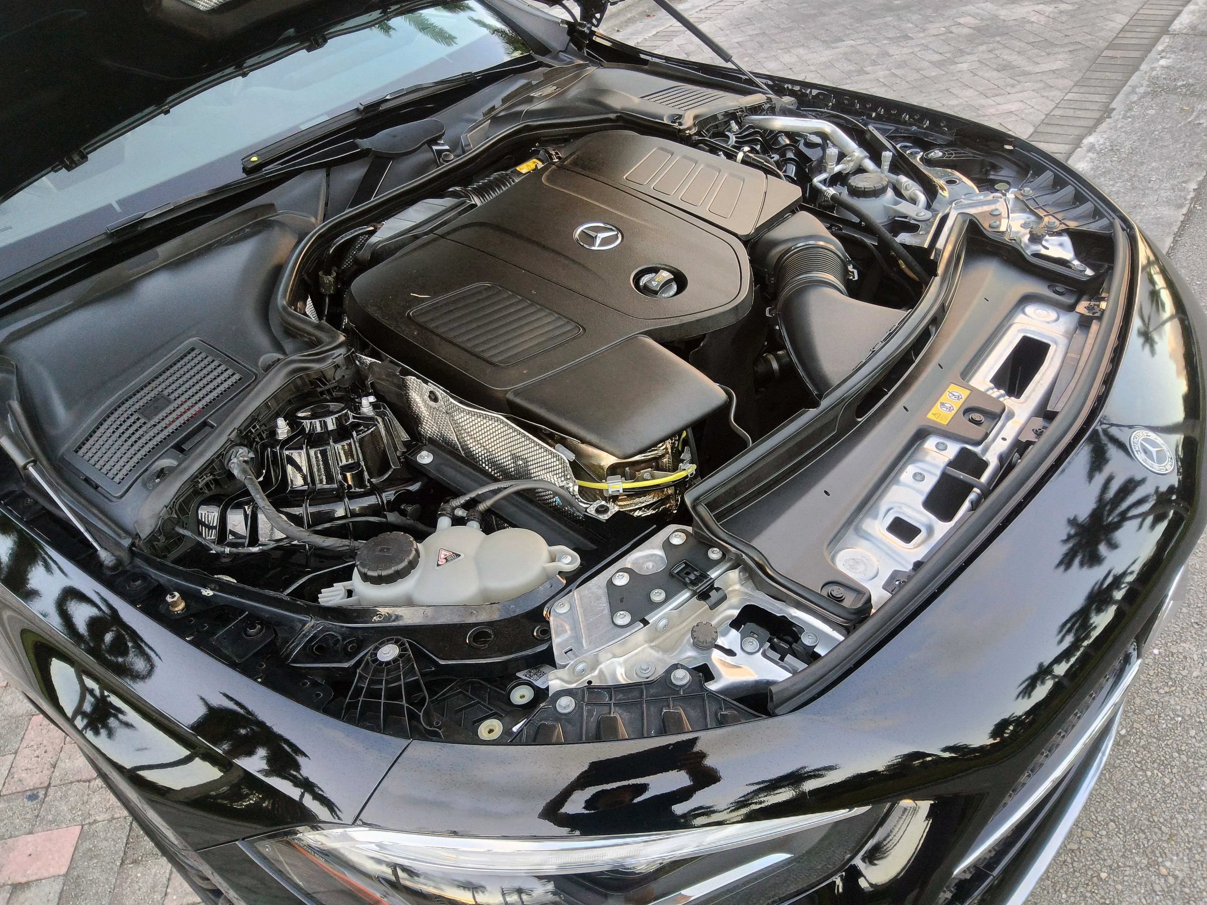 Used 2025 Mercedes-Benz CLE 300 4MATIC Cabriolet image 50