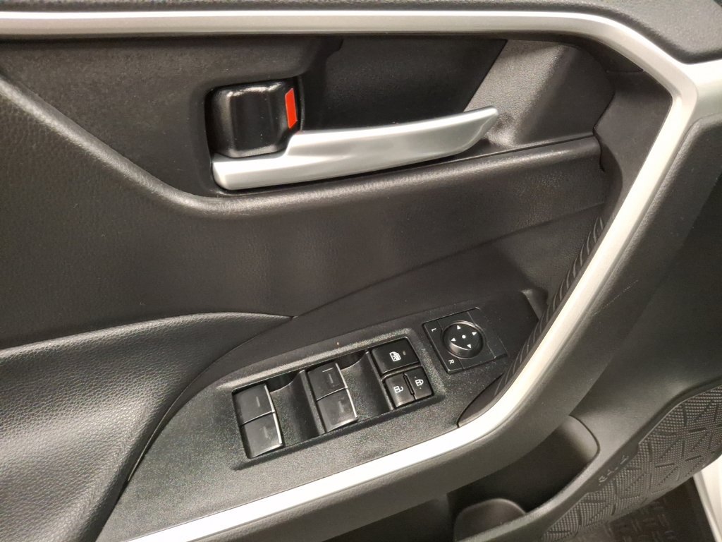 Used 2023 Toyota RAV4 XLE w/ Convenience Package AWD/4WD image 15