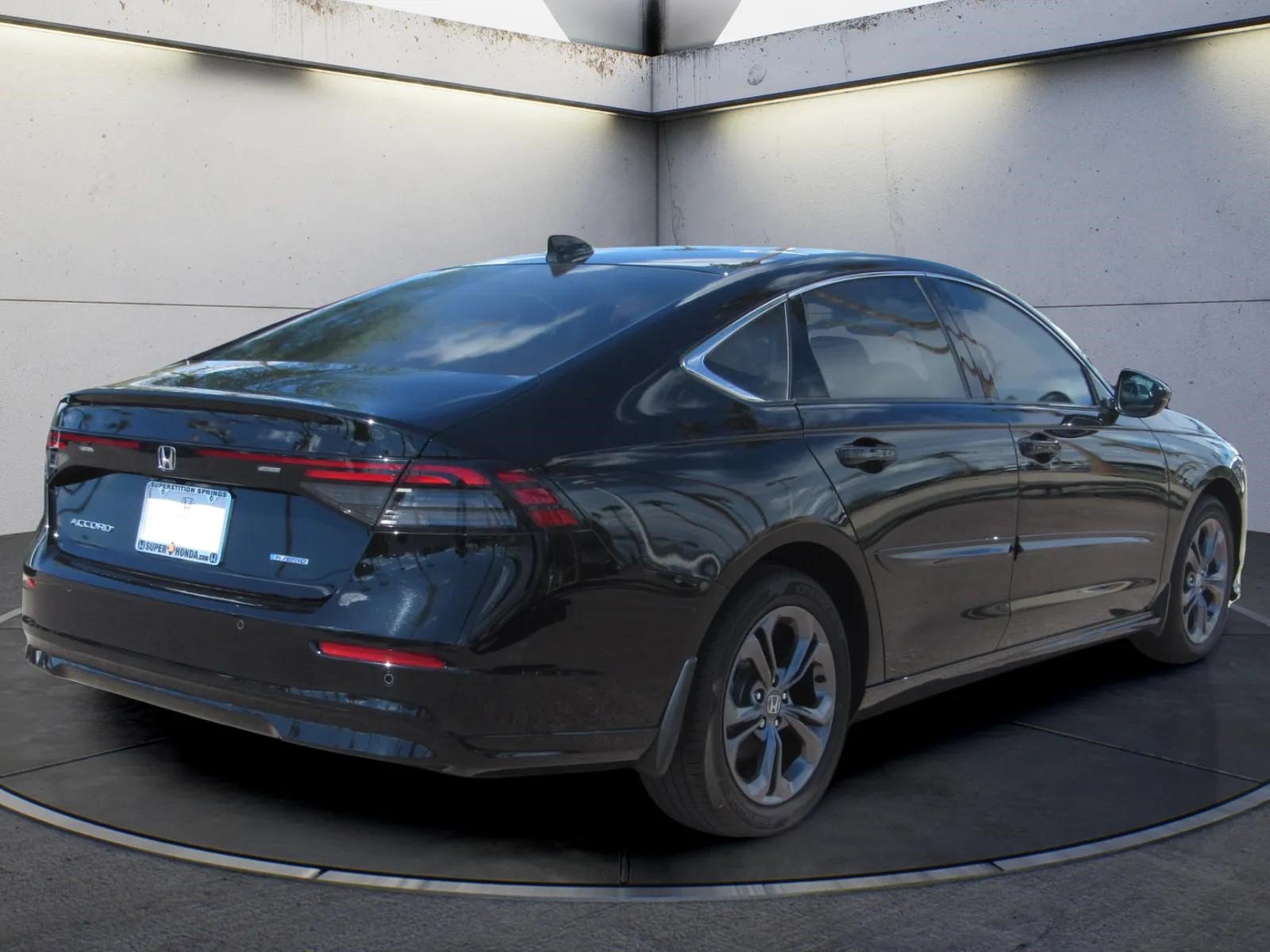 Certified 2024 Honda Accord EX-L image 5