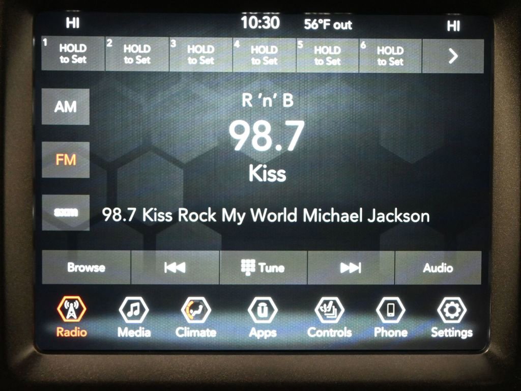 Used 2022 Jeep Cherokee Trailhawk image 9