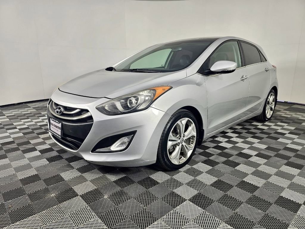 Used 2013 Hyundai Elantra GT w/ Style Pkg image 3